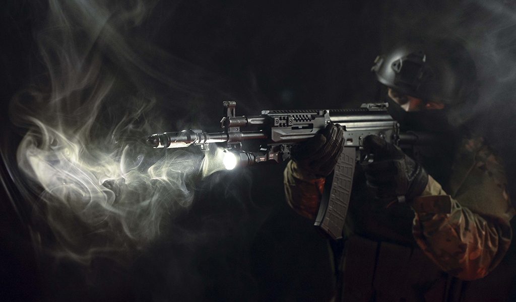 Armytek Parma C2 Pro 1500 Lümen Tüfek Feneri