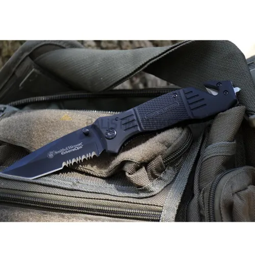Smith & Wesson Extreme Ops Serrated Tanto Kurtarma Çakısı