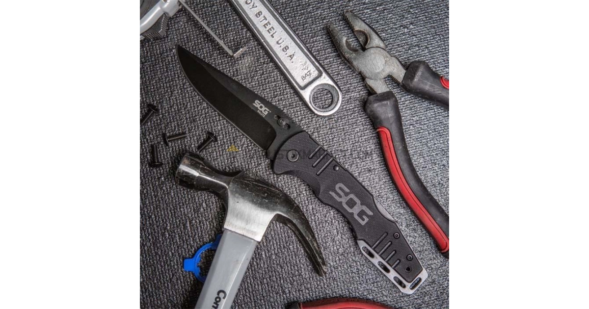 SOG FF-11 Salute Black Blade Çakı