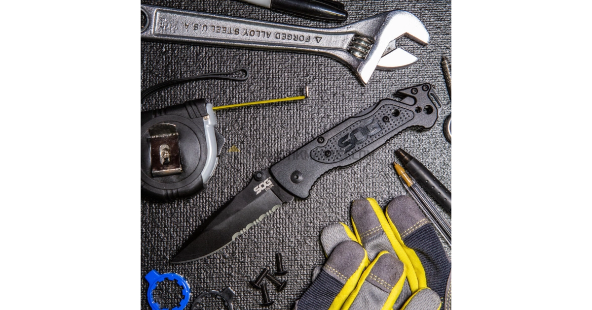 SOG FF-25 Escape Serrated Çakı