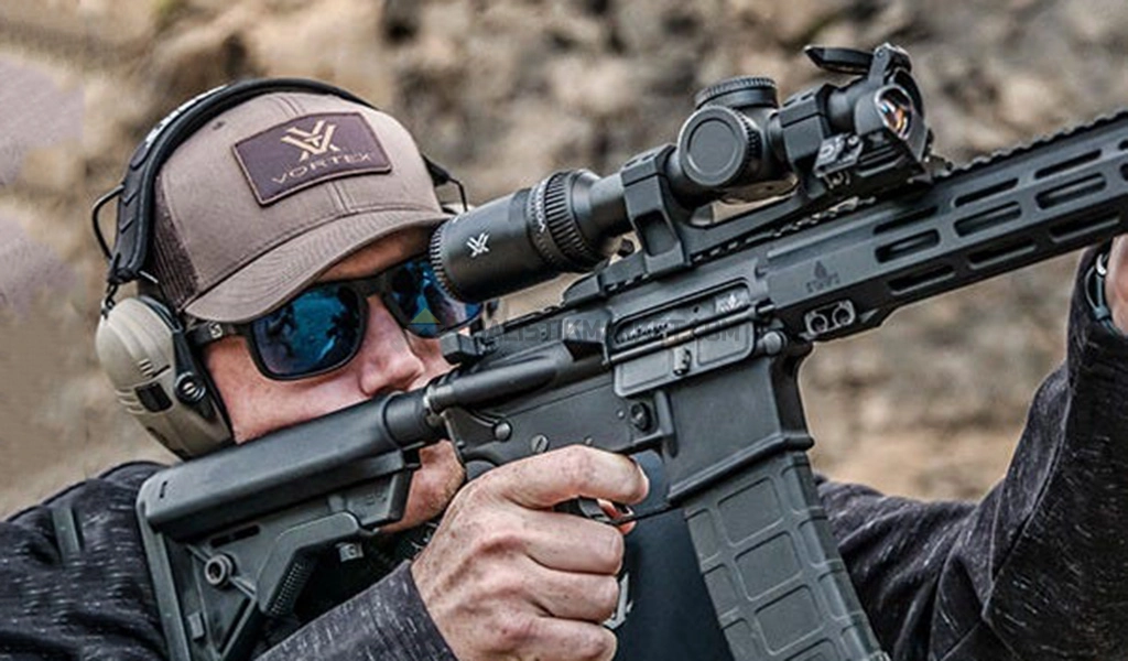Vortex Strike Eagle 1-8x24 FFP EBR-8 (MOA) Tüfek Dürbünü